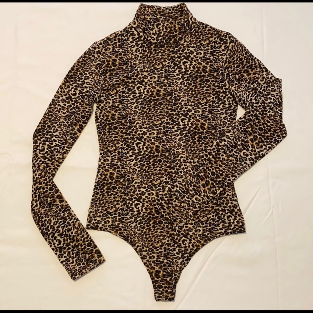 Wild Fable cheetah print bodysuit size XS